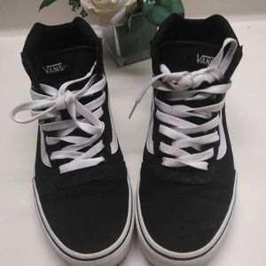 Vans black and white